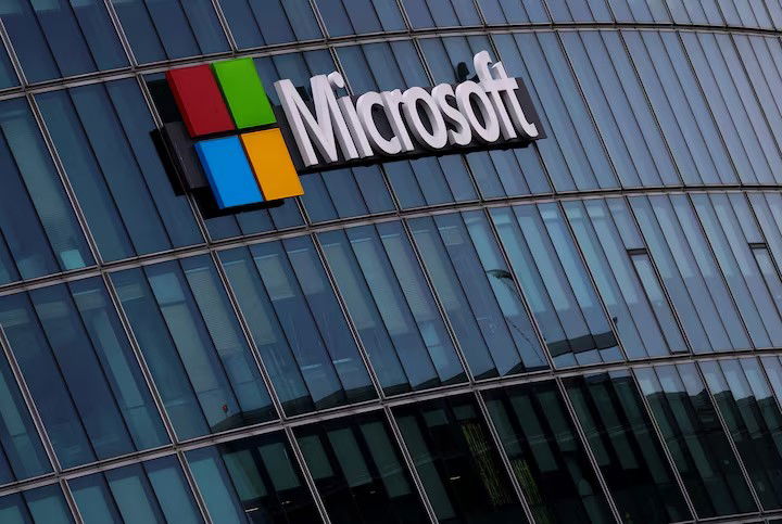 TechDogs-"Microsoft Doubles Down On UAE AI Infrastructure And Chips"-"Microsoft Headquarters Building Facade With Its Logo"