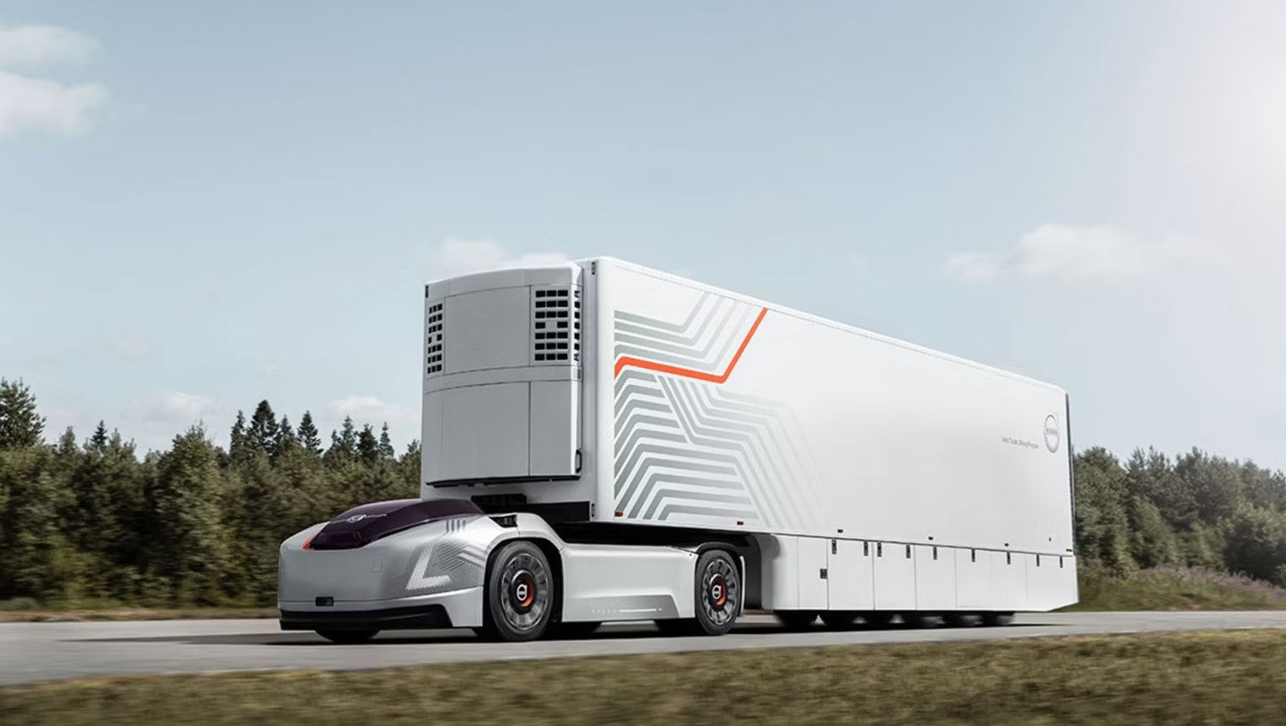 TechDogs-"Autonomous Trucks Vs. Electric Trucks: What's The Difference?"-"An Image Of A Volvo Trucks Autonomous Electric Truck"