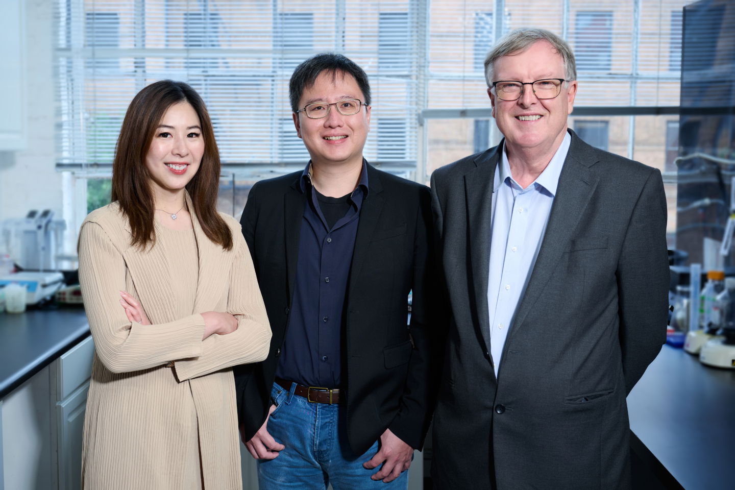 TechDogs-"An Image Of Algen Biotechnologies' Christine Du (CBO & Co-Founder), Chun-Hao Huang (CEO & Co-Founder), And Jeff Whitten (Chief Scientific Officer)"