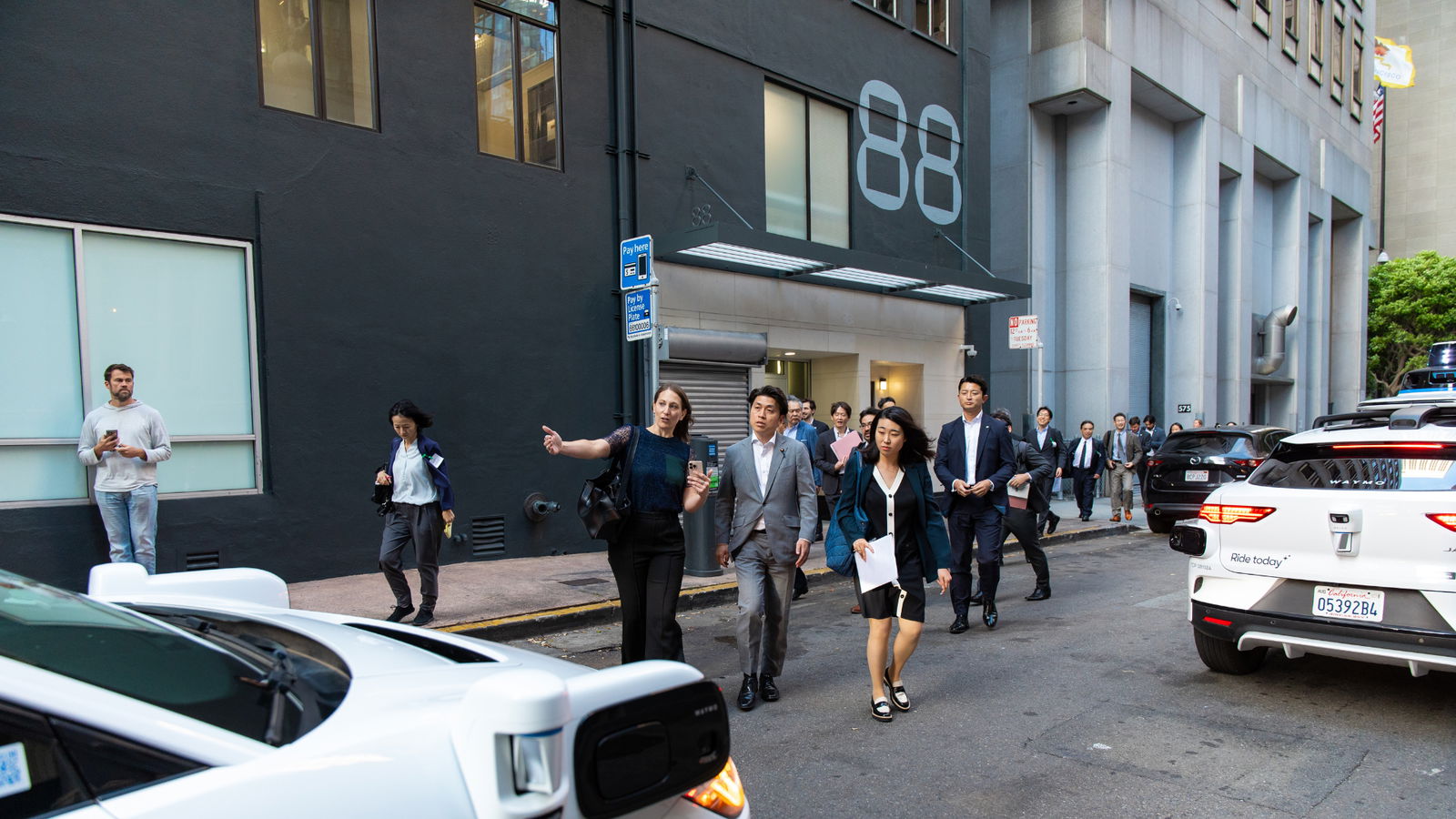 TechDogs-"An Image Of The Prank Pulled Off By Riley Walz"