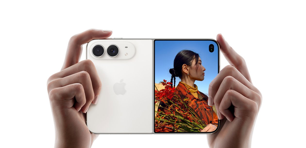 TechDogs-"4. Camera Capabilities And Battery Life Come With Trade-Offs"-"An Image Showing Camera Of iPhone Duo"