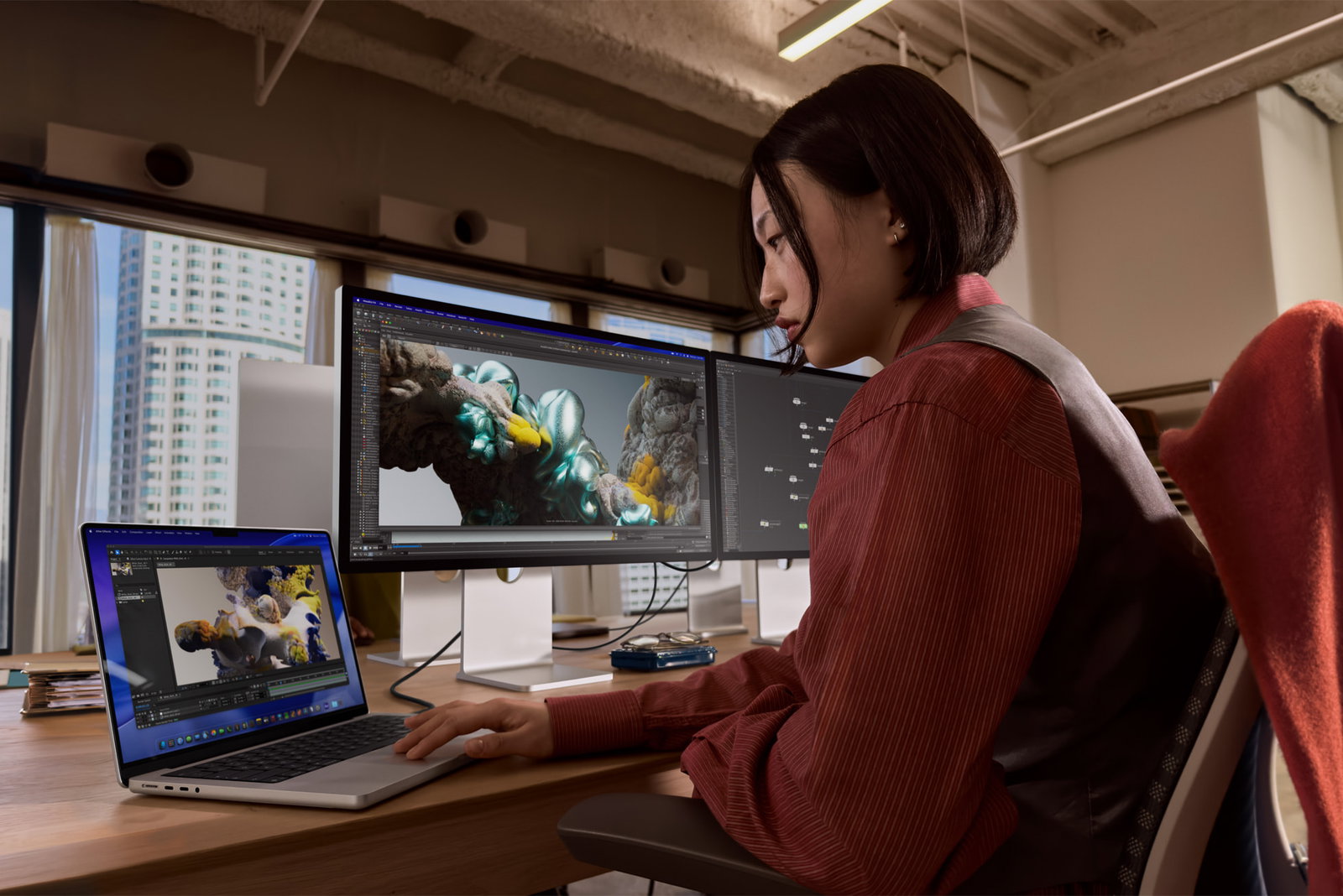 TechDogs-"An Image Of Apple's New New Studio Display And Studio Display XDR With Thunderbolt 5 And 5K Retina XDR"
