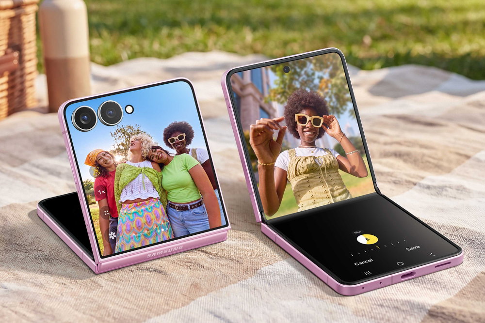 TechDogs-"An Image Of The Samsung Galaxy Z Flip8"