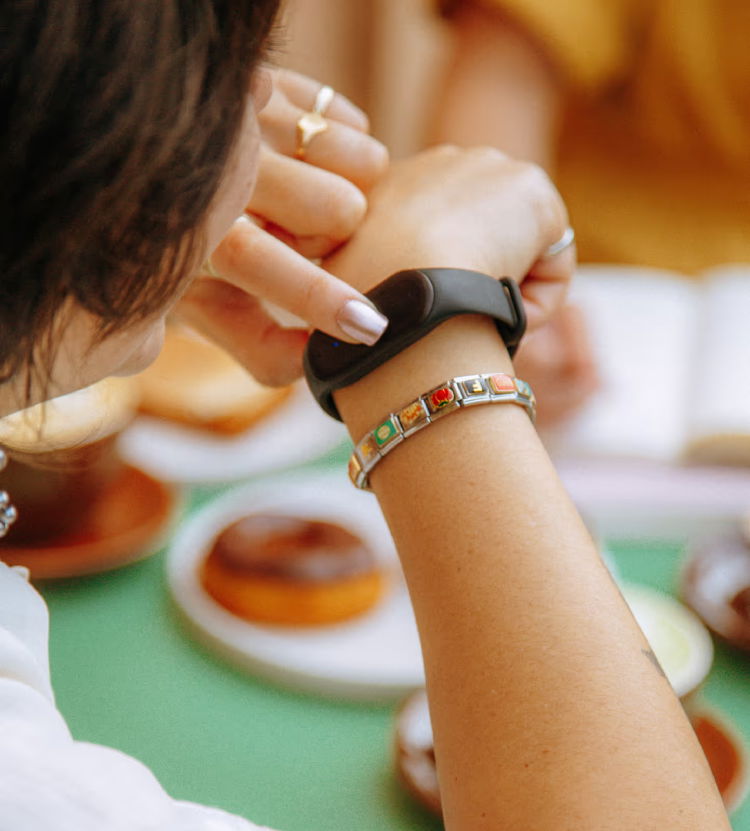 TechDogs - "An Image Showing Bee AI Wearable Device"