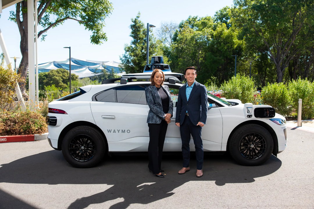 TechDogs-"An Image Of Waymo Co-CEO Tekedra Mawakana And Jeffrey Siow, Minister For Transport, Singapore In The San Francisco Bay Area"