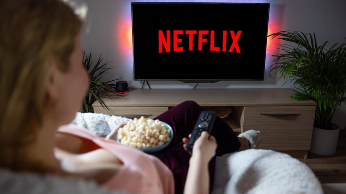 TechDogs-"An Image Of A Person Watching Netflix"